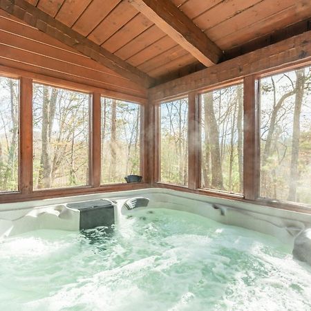 Dudley II By Avantstay Comfortable Cabin W Hot Tub Views Pigeon Forge Luaran gambar