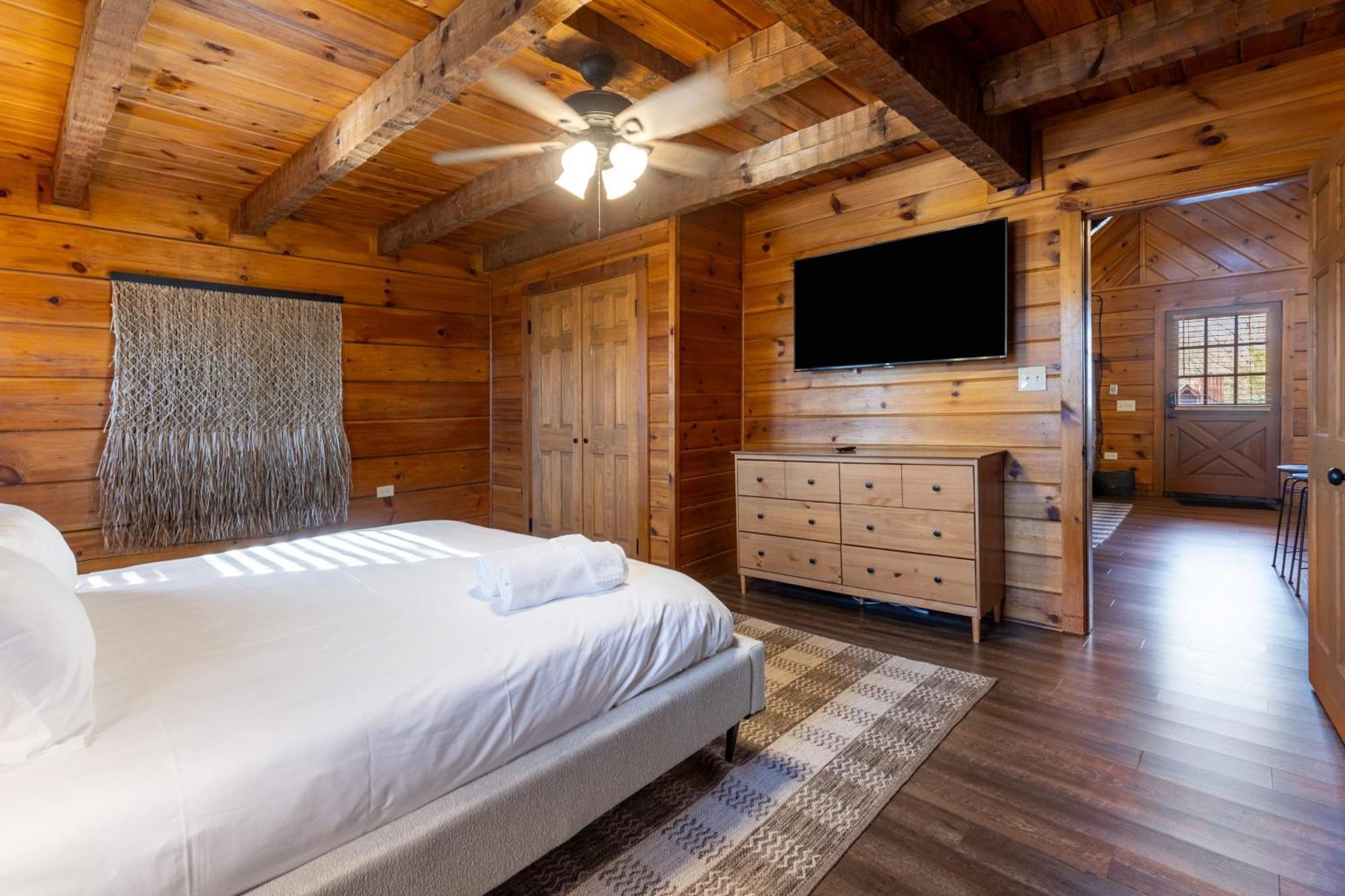 Dudley II By Avantstay Comfortable Cabin W Hot Tub Views Pigeon Forge Luaran gambar