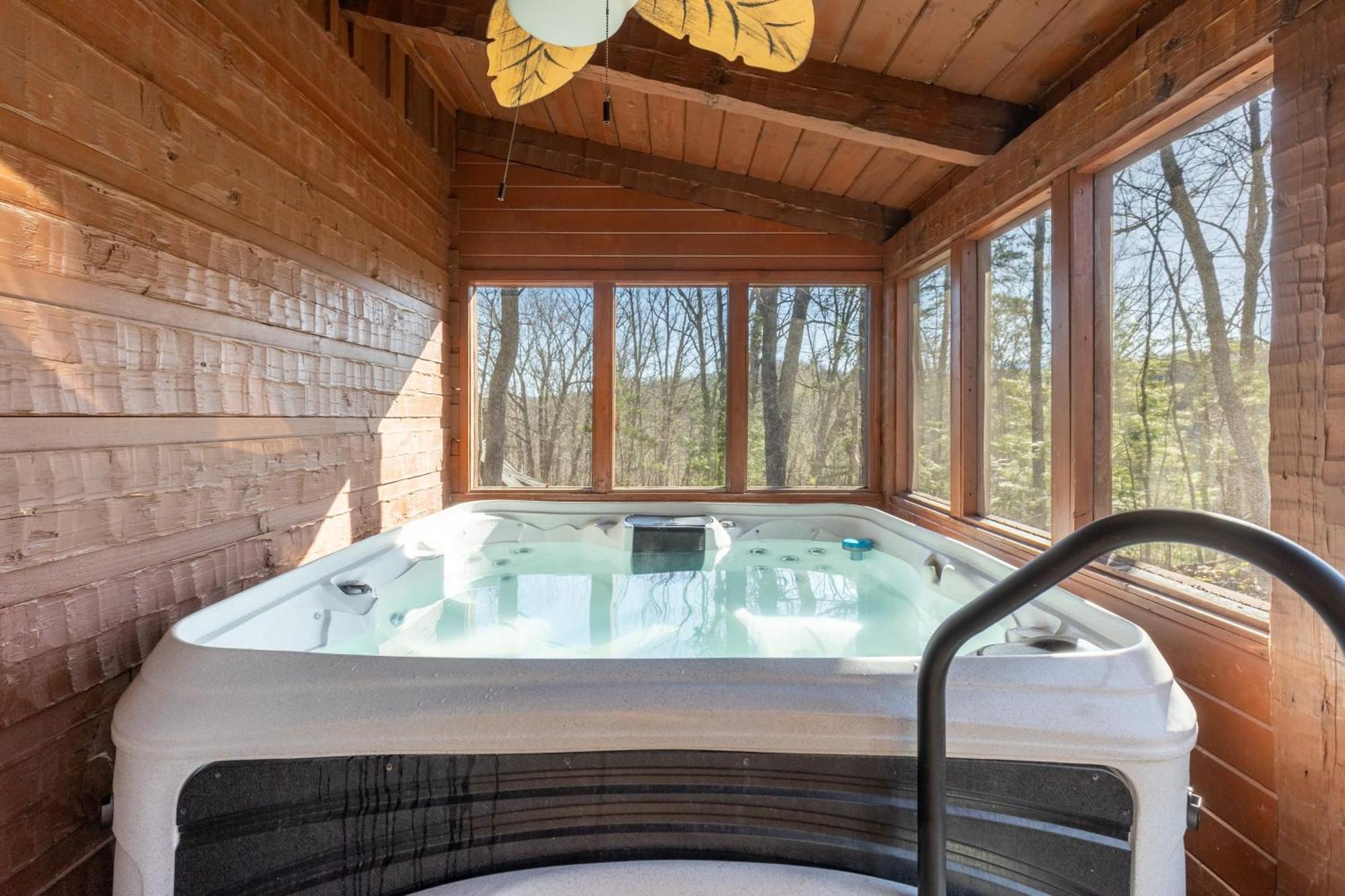 Dudley II By Avantstay Comfortable Cabin W Hot Tub Views Pigeon Forge Luaran gambar